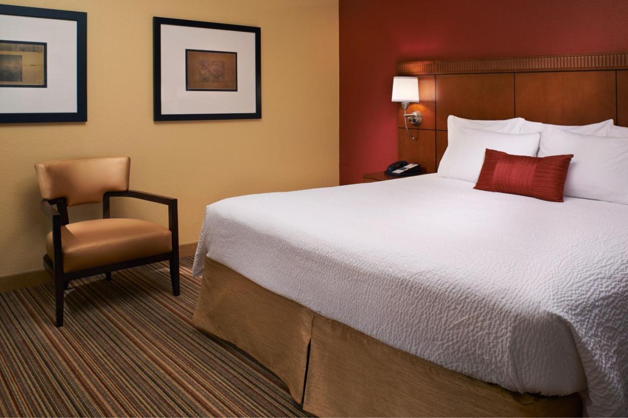 Hotel Courtyard By Marriott East Louisville