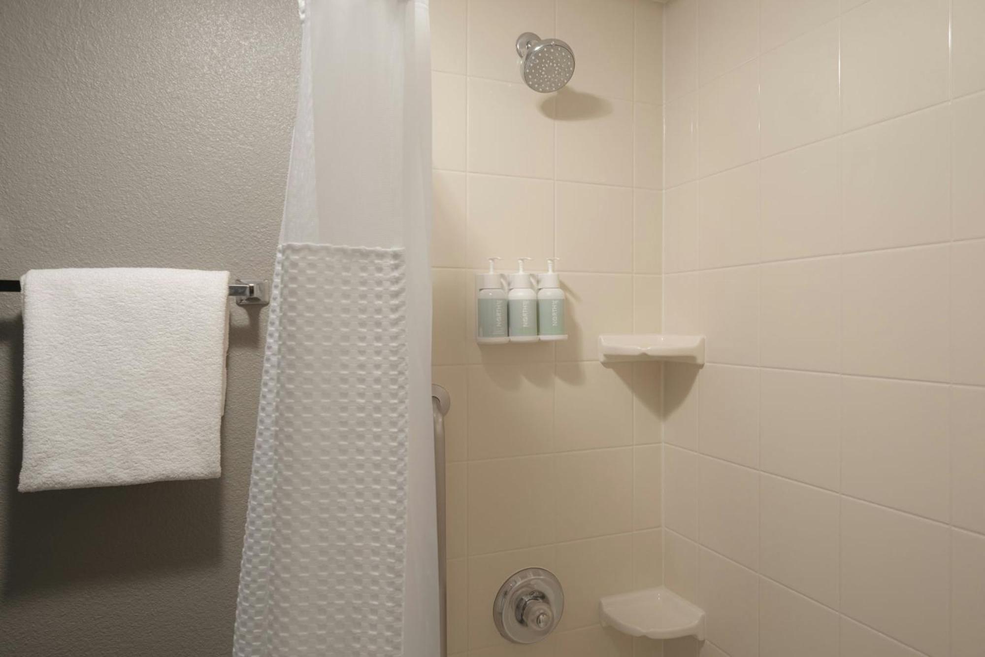 Hotel Courtyard By Marriott East Louisville